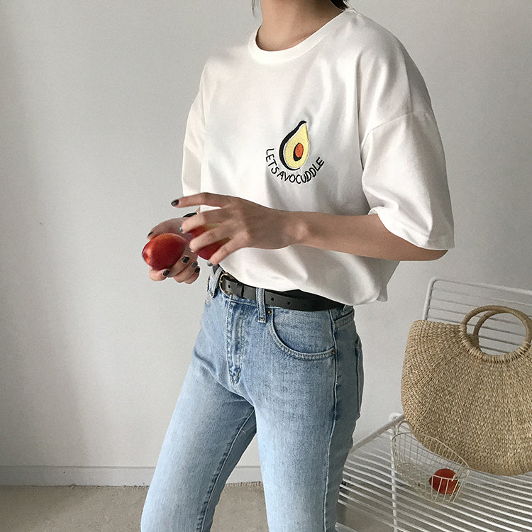 2018 New Style Summer Cute Avocado Embroidery Short Sleeve T-shirt Womens Small Fresh Casual Tees Tops Female Loose T Shirt