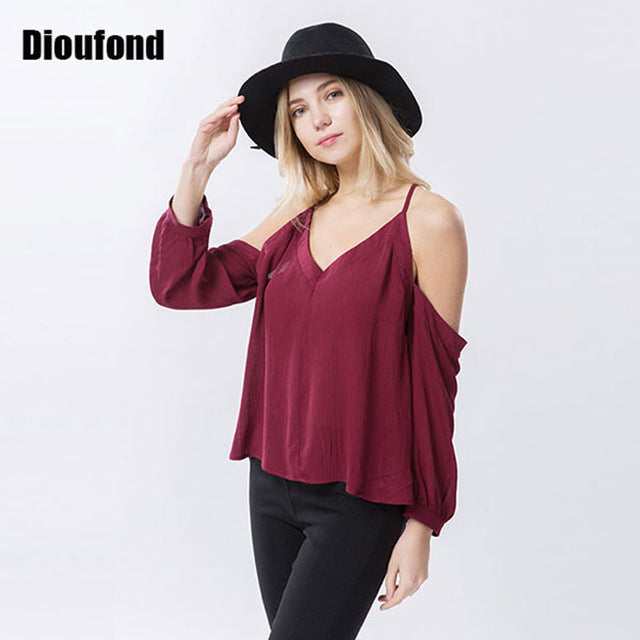 Dioufond 2017 Summer T shirt Women Off Shoulder V-neck T-shirts Crinkle White Tops Casual Split Spaghetti Strap Tshirt